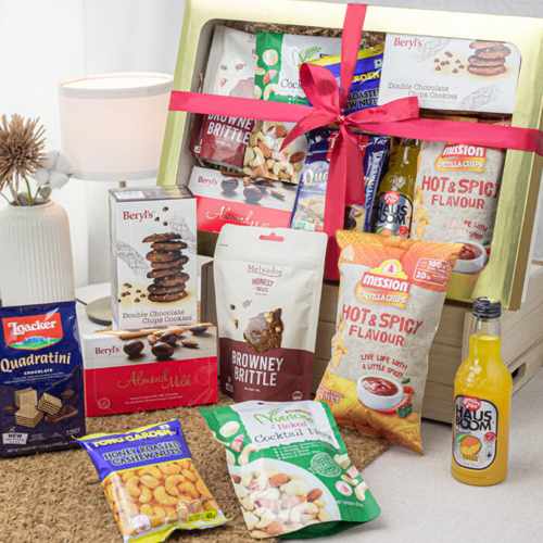 Sending enticing basket of fresh fruits n chocolates to Pune, Same Day  Delivery - PuneOnlineFlorists